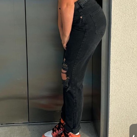 black high rise mom jeans - Picture 2 of 2